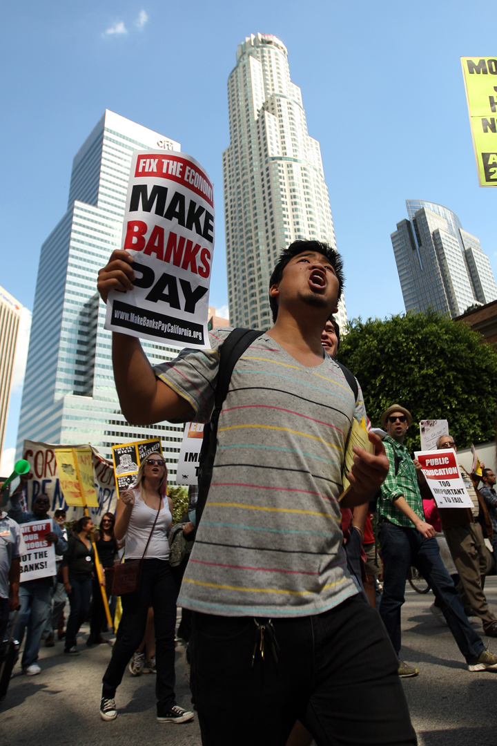 <p>After years of reckless lending and the selling-on of debt, America’s housing-finance bubble bursts, precipitating a global collapse of overcommitted banks. South Africa’s tightly regulated banking system remains largely immune, however.</p>